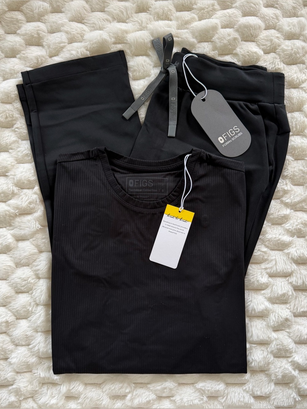 NWT - FIGS FORMx Black Scrubs Set - Tena Pants & Palmer Underscrub - Size S/SR